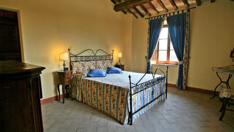 Stone farmhouse Villa Montebello Tuscany Montalcinello 101